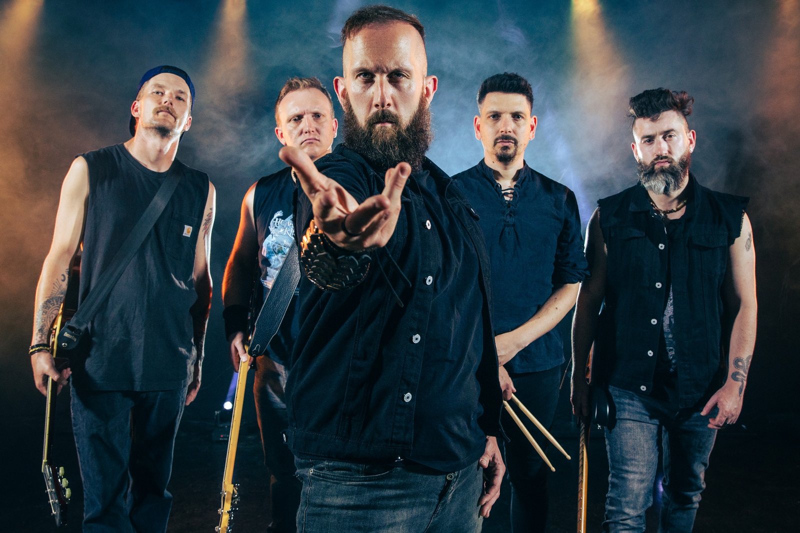 Depois de dois anos, Heathen Kinhs lança novo single