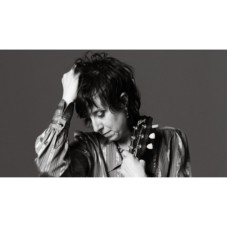 Bleed | Jojo Gold lança single sobre estar apaixonad por alguém