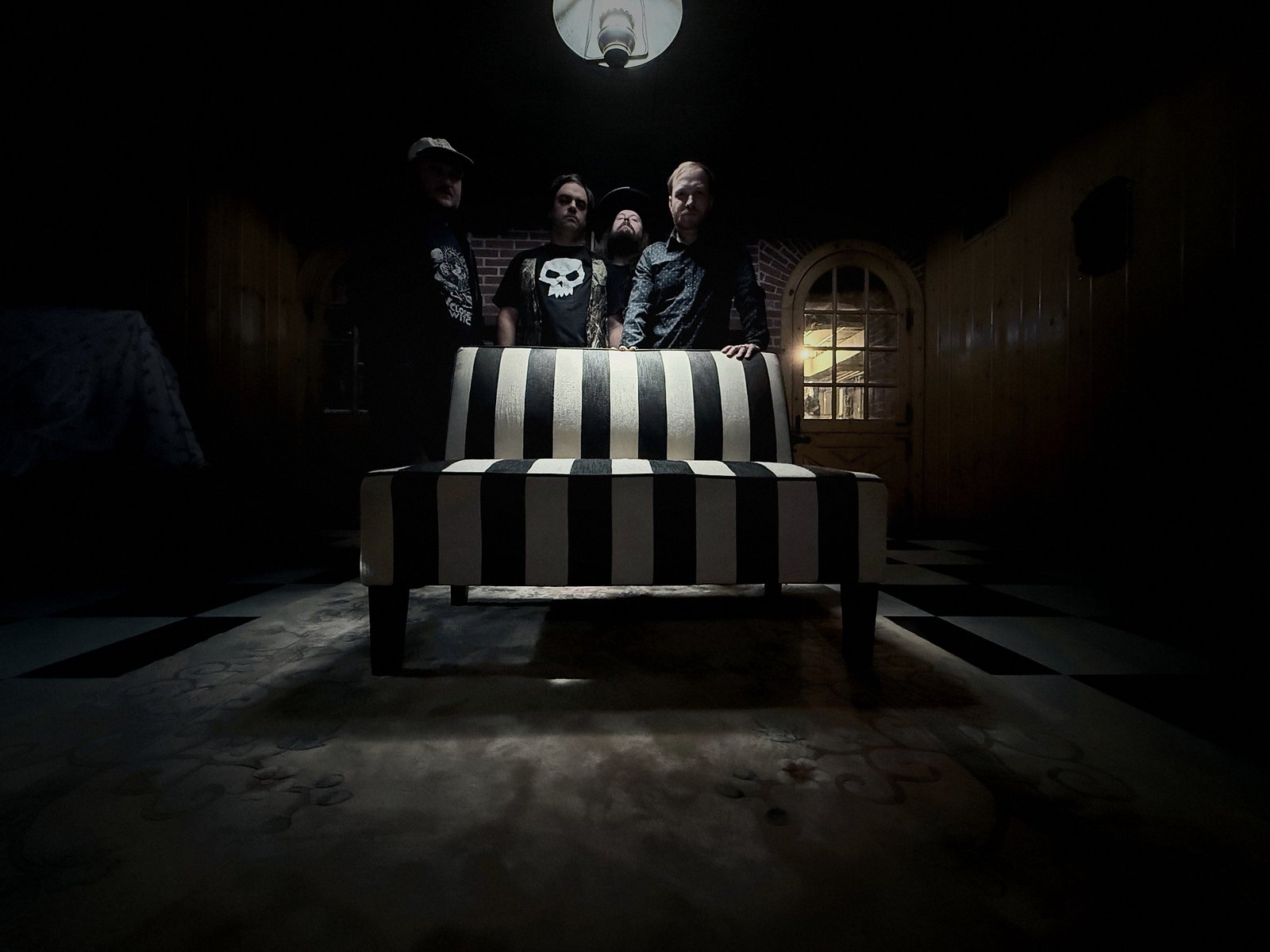 Novo clipe do The House Flies deixa expectativa pra vindouro segundo disco