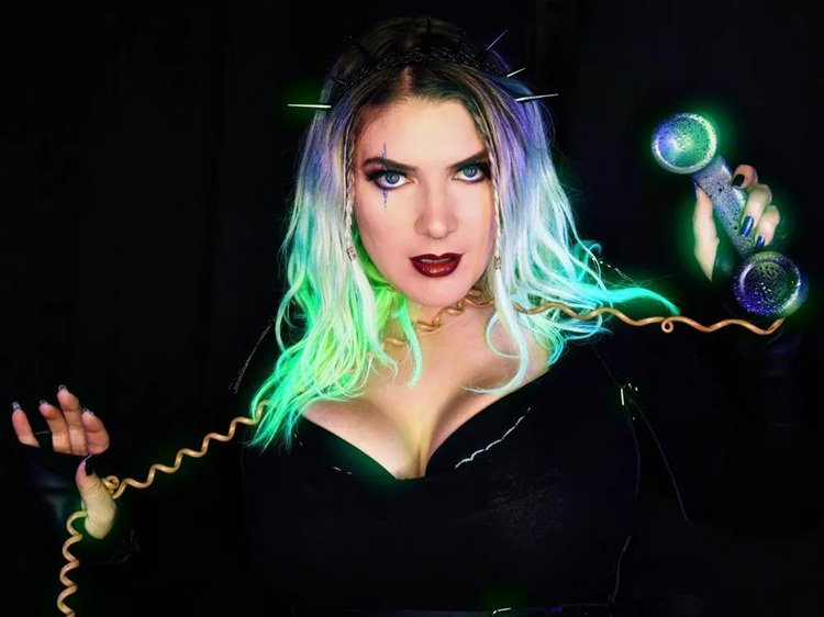 Let Them Talk | Harley Olivia anuncia álbum que fala de estar livre da vergonha